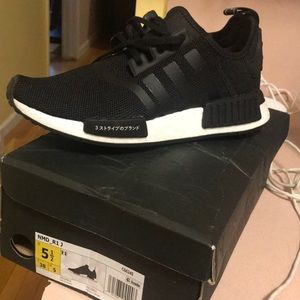 Adidas sneakers brand new never worn! Size 5 1/2